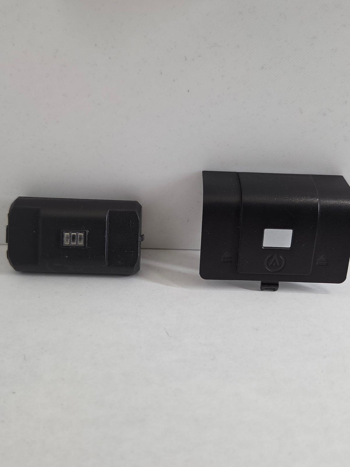 Rechargeable battery pack and cover