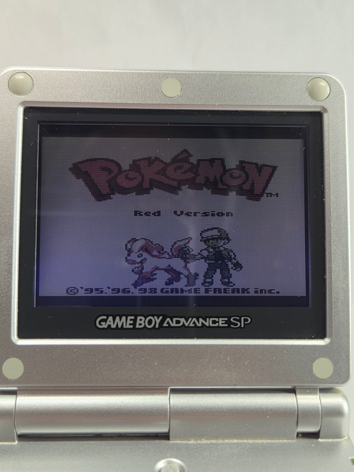 Pokémon Red booting on Game Boy Advance SP