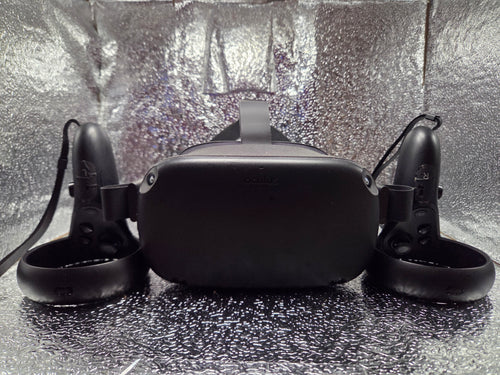 Oculus Quest VR Headset (1st Gen) – Complete Set with Controllers