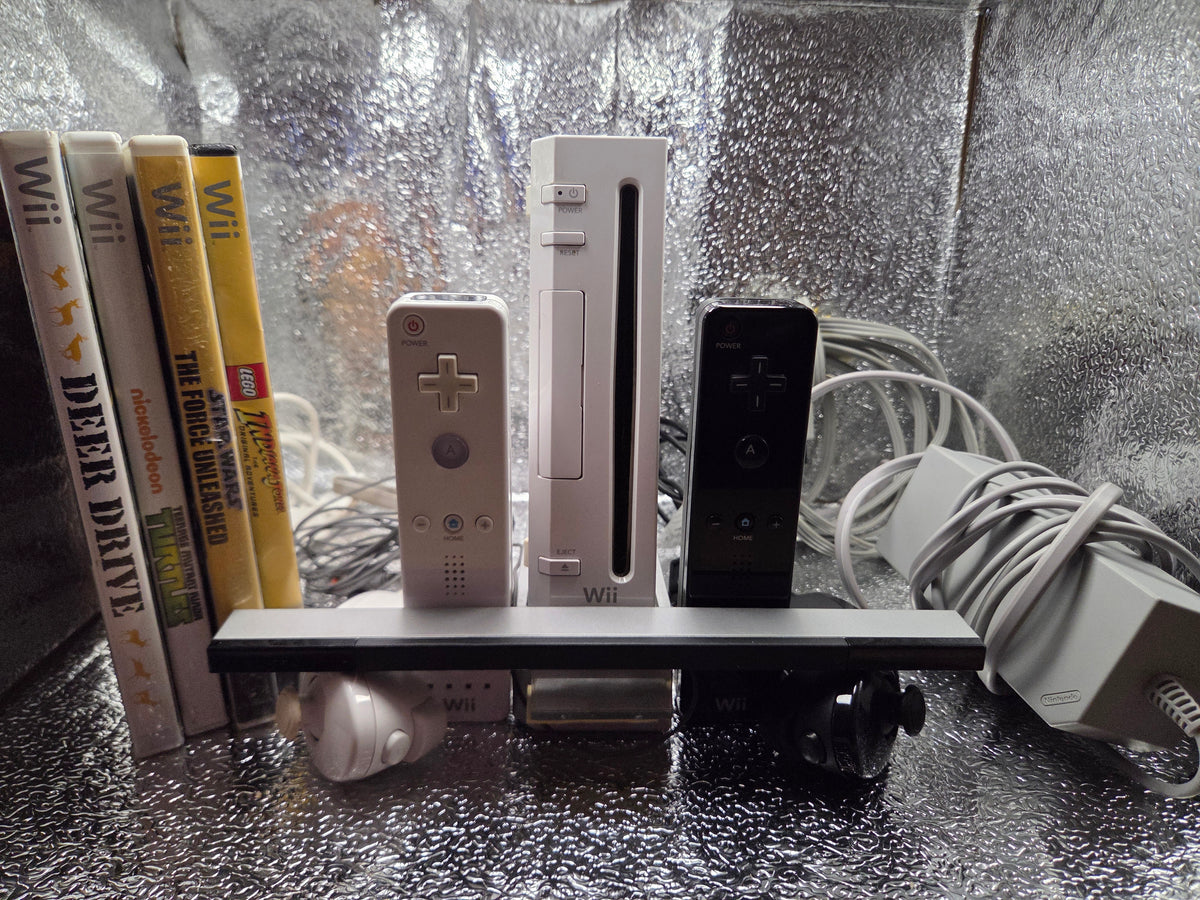Nintendo Wii Console Bundle – Complete Set with Games & Accessories