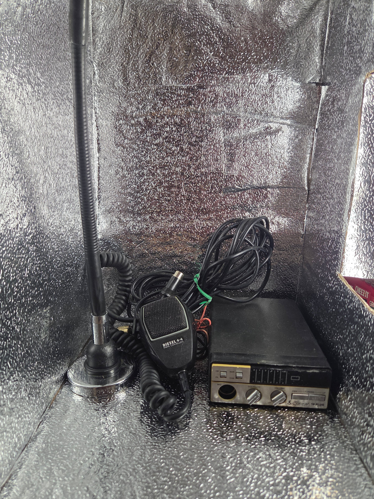 Vintage Cobra 19 Plus 40-Channel CB Radio Complete Setup