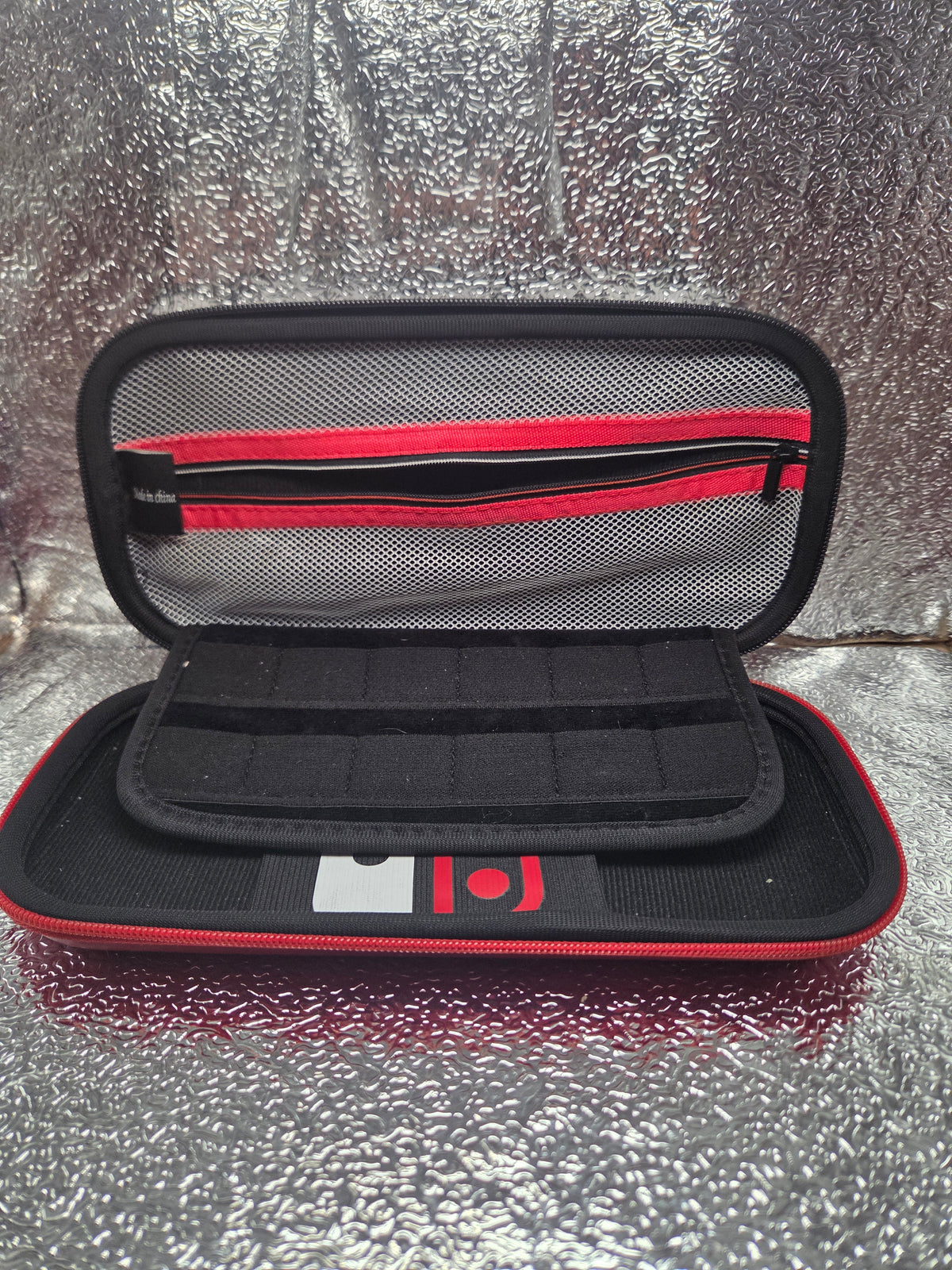Poké Ball Nintendo Switch Carrying Case – Red & White Hard Shell Travel Bag