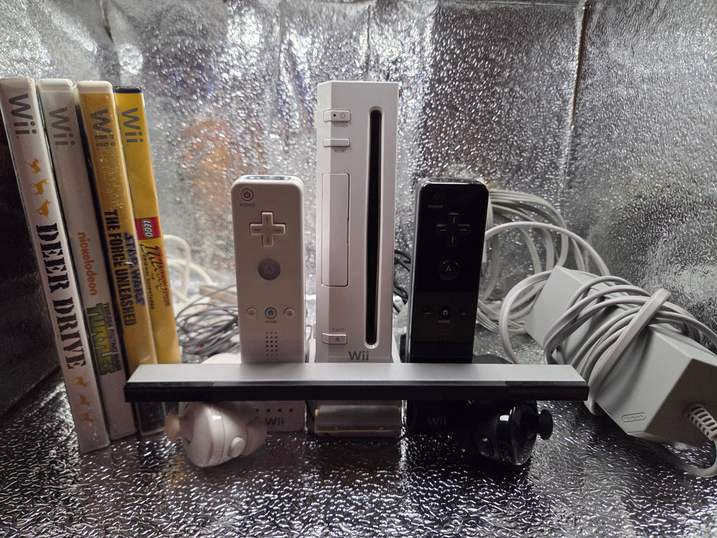 Nintendo Wii Console Bundle – Complete Set with Games & Accessories