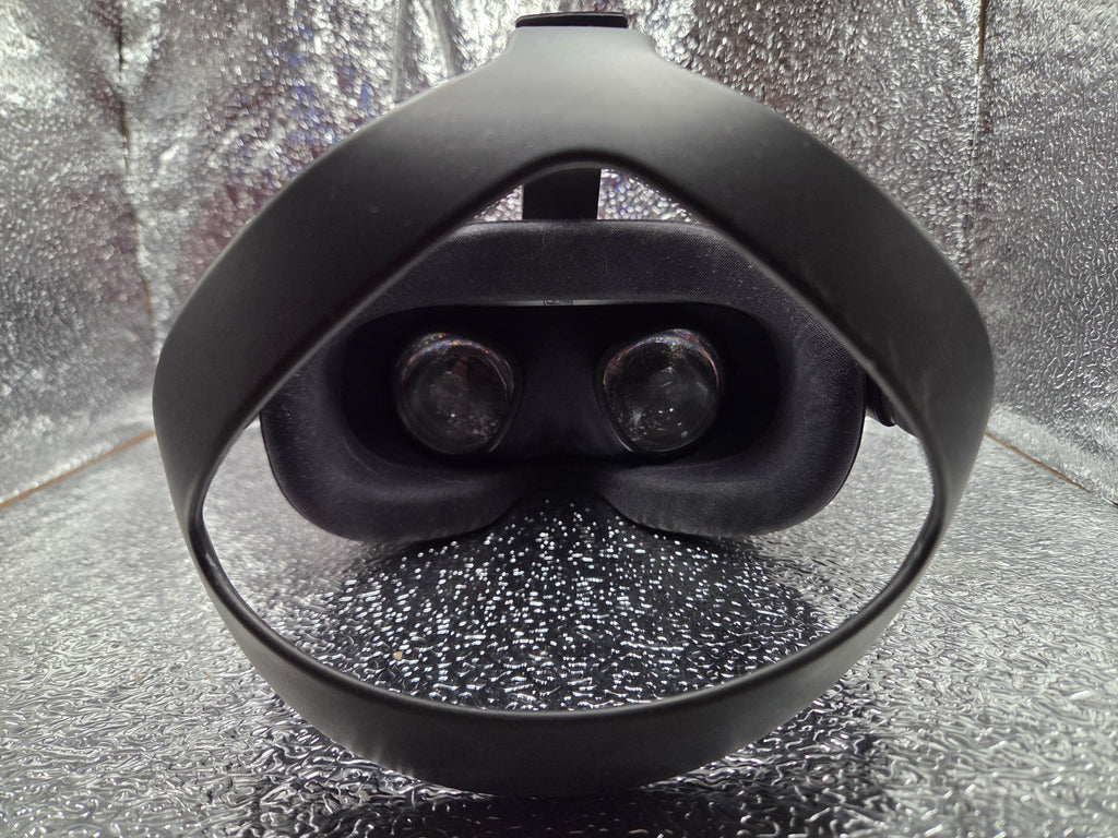 Meta Quest VR Headset (1st Gen) – Complete Set with Controllers